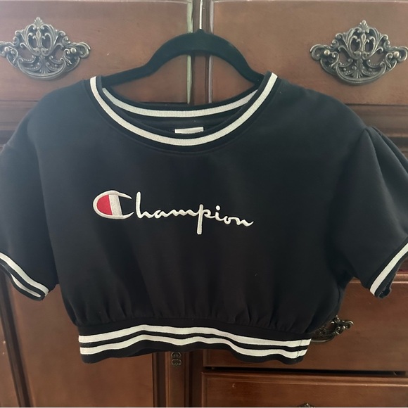 Champion Tops - Champion Black Cropped T-Shirt